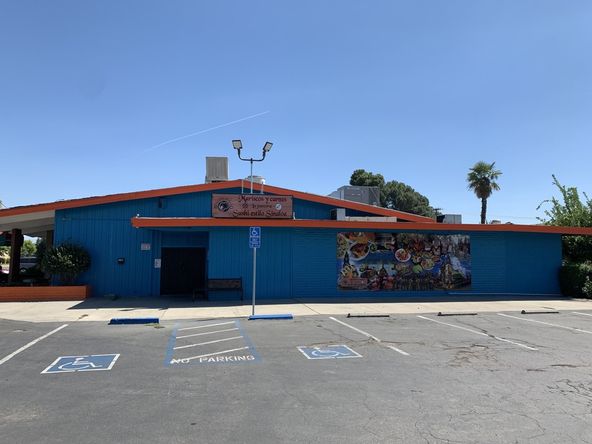 Restaurant For Lease off of HWY 198 - Includes All Equipment : 4545 West Noble Avenue, Visalia, CA 93277